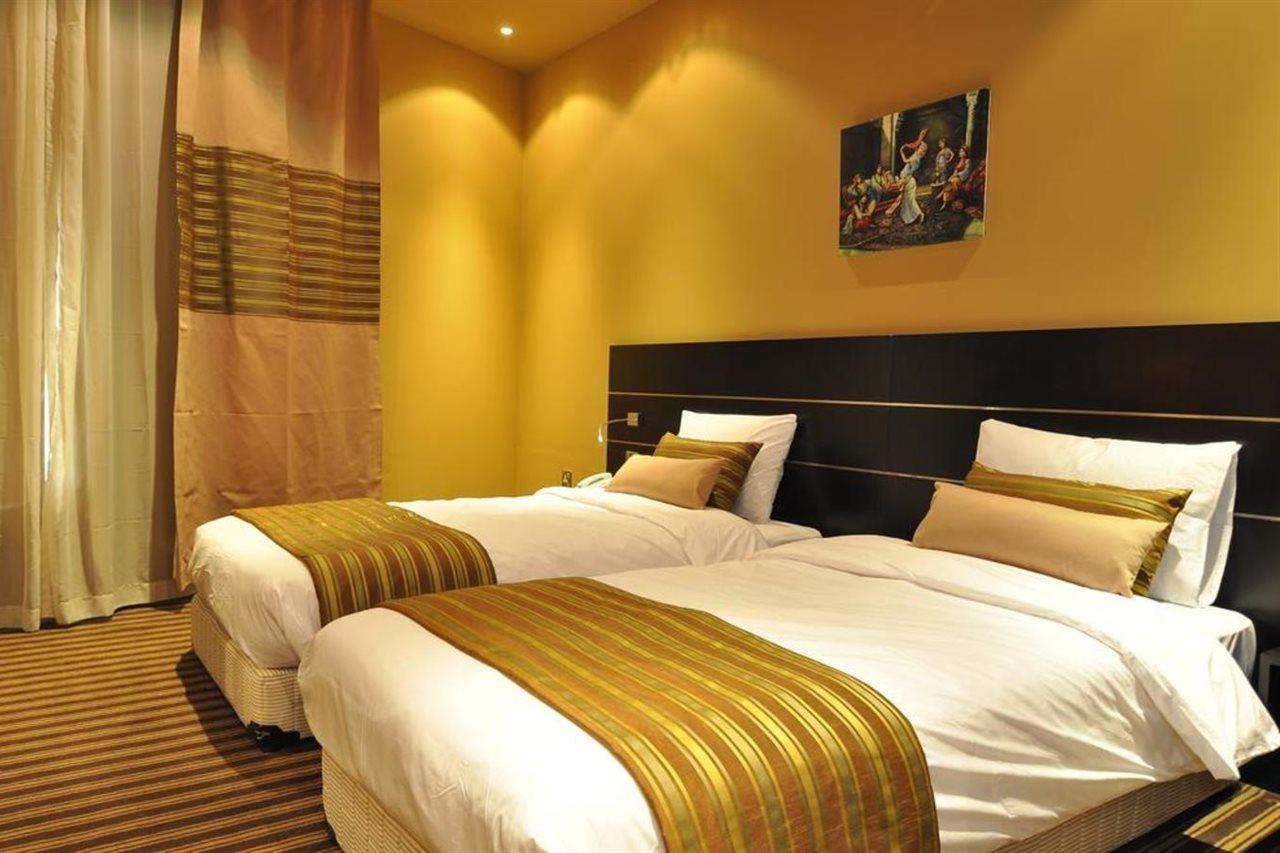 Aldar Hotel Sardzsa Kültér fotó