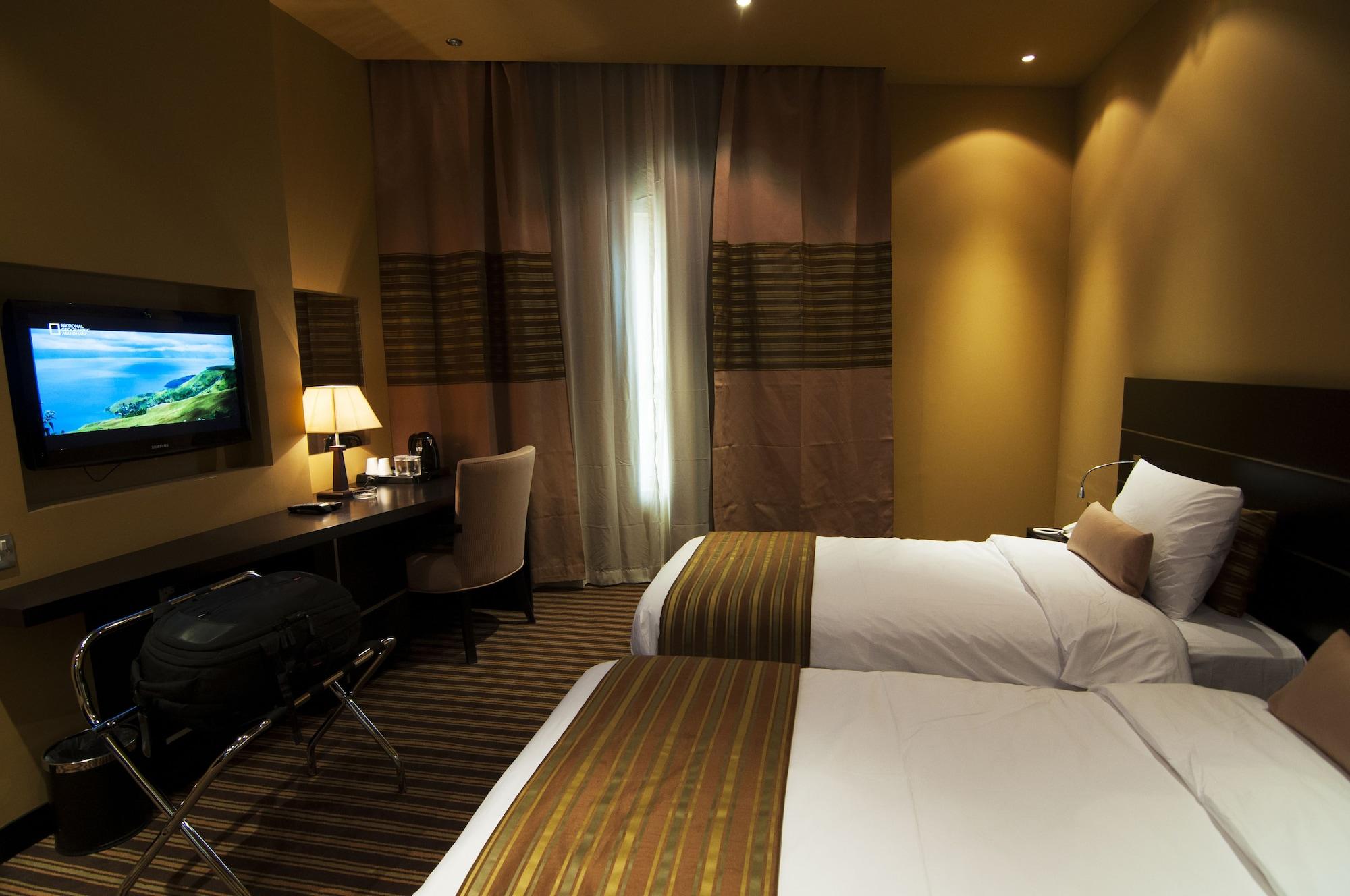Aldar Hotel Sardzsa Kültér fotó