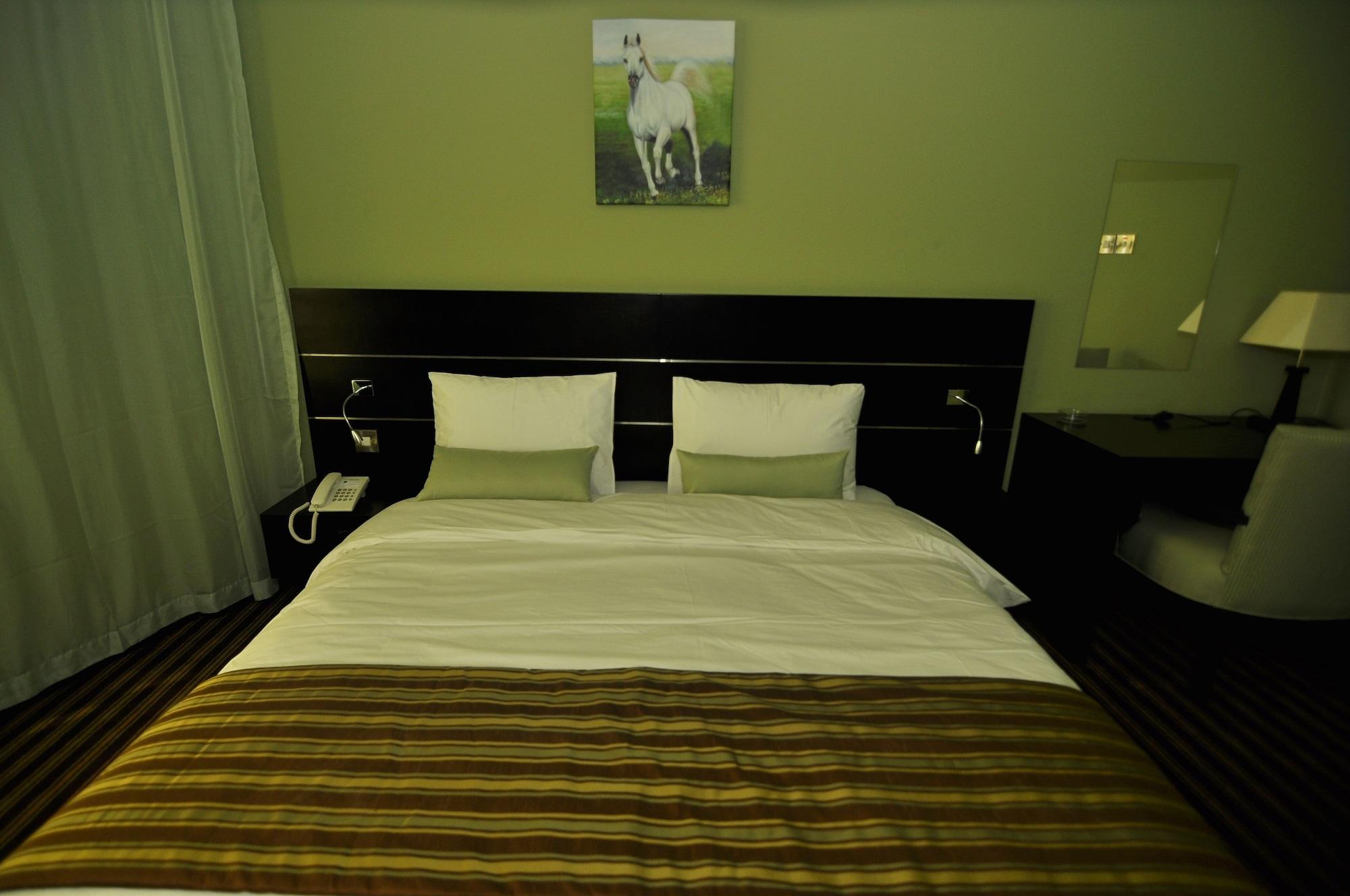 Aldar Hotel Sardzsa Kültér fotó