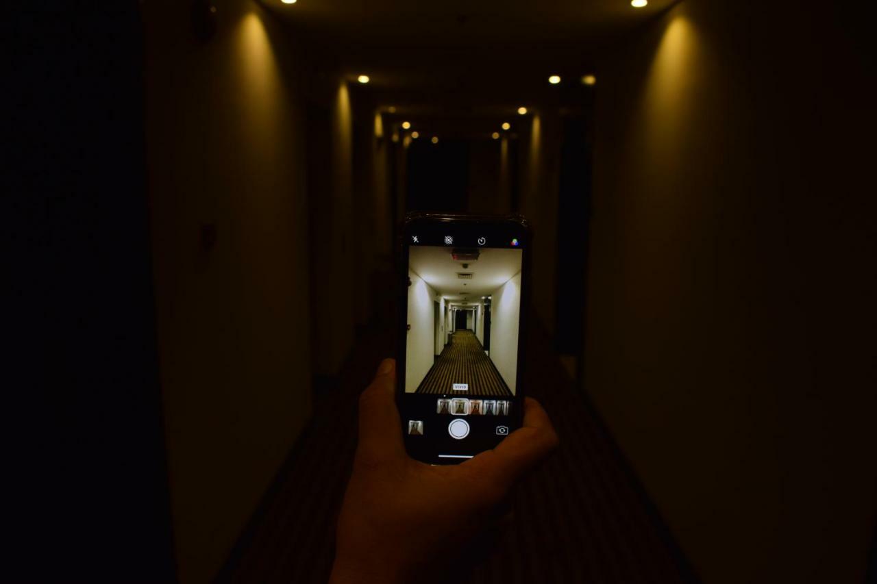 Aldar Hotel Sardzsa Kültér fotó